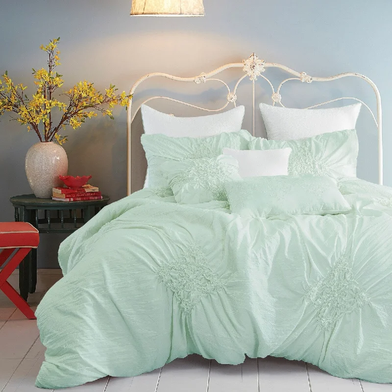 Silk - filled comforters for a luxurious and smooth touchOLDWINE Luxury 8 Piece Comforter