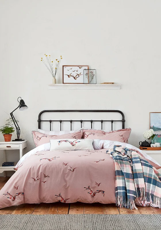 Light - blocking duvet covers for a better sleep during the dayJoules Flying Mallards Duvet Cover & Pillowcase Set, Pink