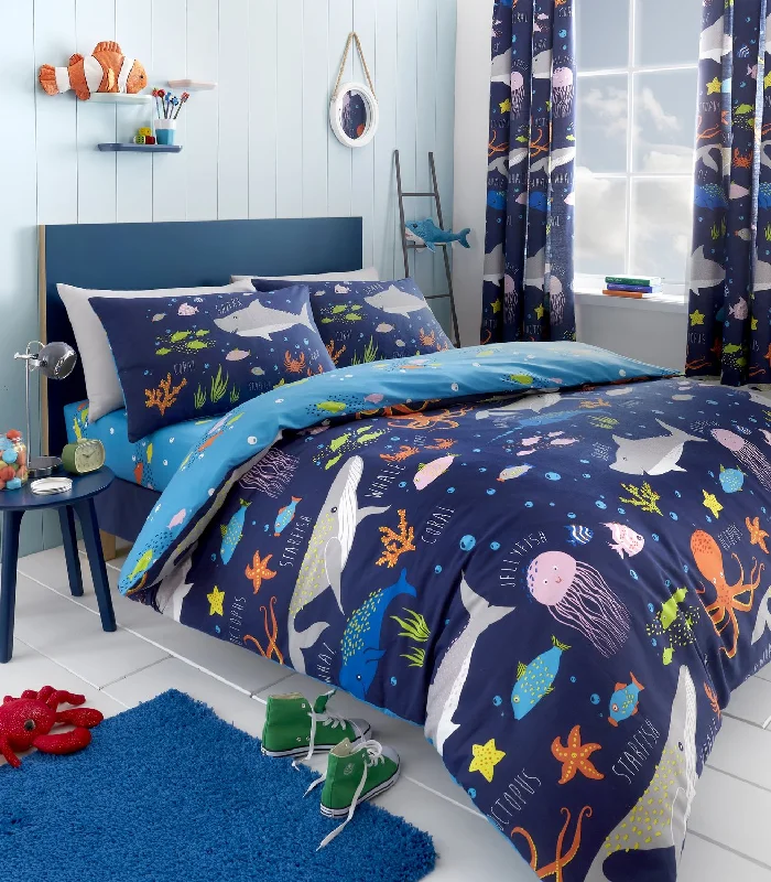 Linen duvet covers with a natural texture and breathabilitySea Life Glow-in-the-Dark Kids Duvet Set