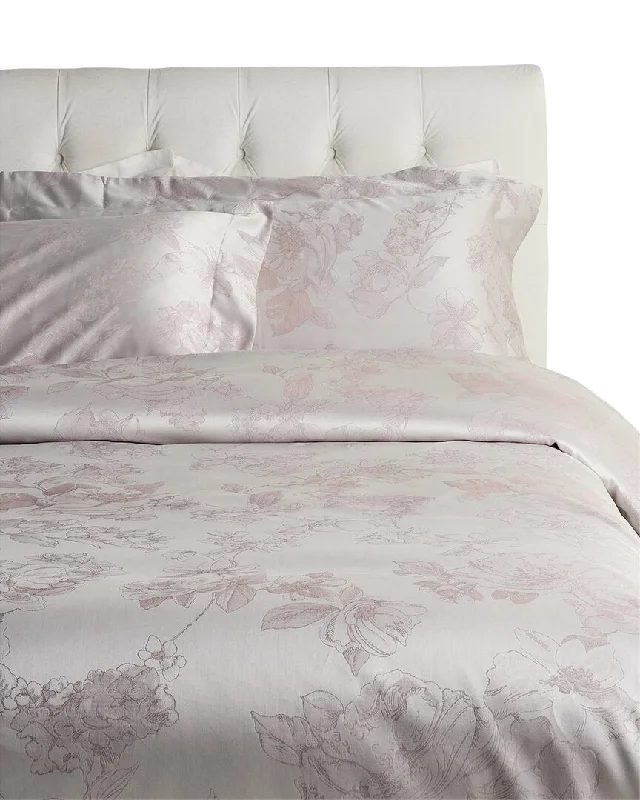 Silk duvet covers for a smooth and elegant touchDea Italian Linens Certaldo Jacquard 600 Thread Count Duvet Set