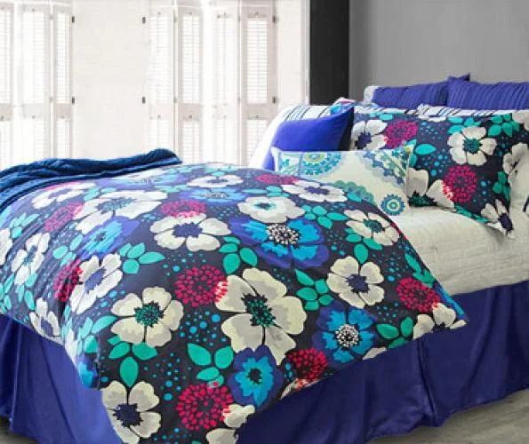 Dry - clean - only duvet covers with high - end materials and delicate designsDUVET COVER SET / DAPHNA