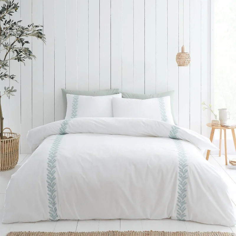 Oversized duvet covers that drape beautifully over the sides of the bed for a luxurious lookEmbroidery Leaf Duvet Cover Set Green