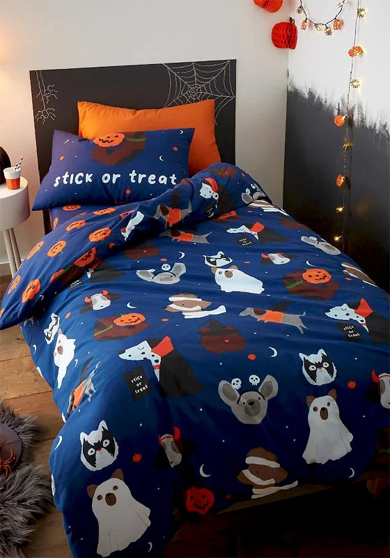 Zipper - closure duvet covers for easy removal and washingCatherine Lansfield Stick or Treat Glow in the Dark Double Duvet Set, Navy Multi