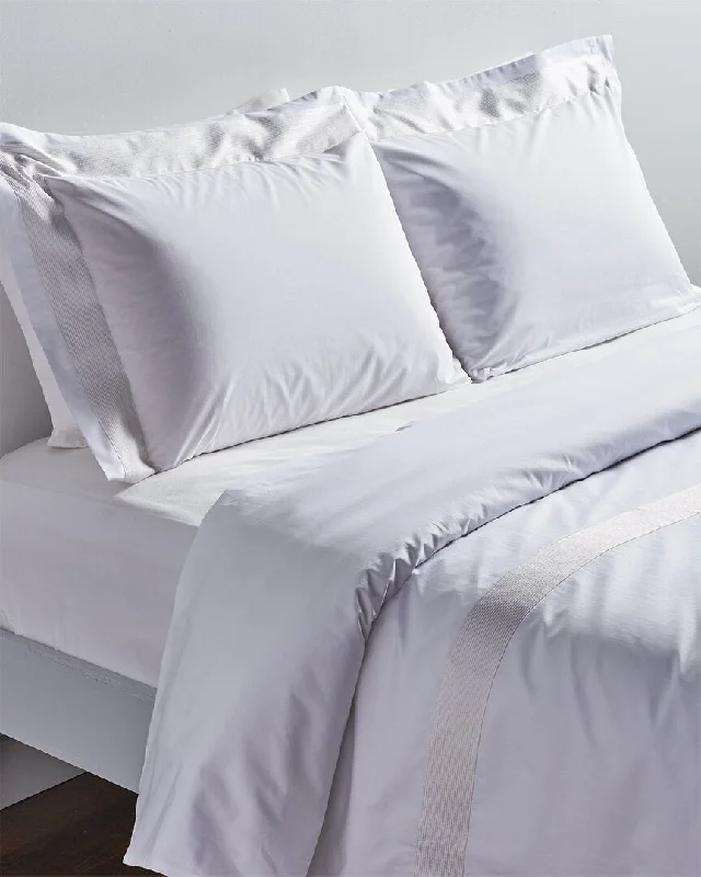 Ombre - colored duvet covers with a gradient effect for a trendy and unique styleMaurizio Italy Stitches Duvet Set