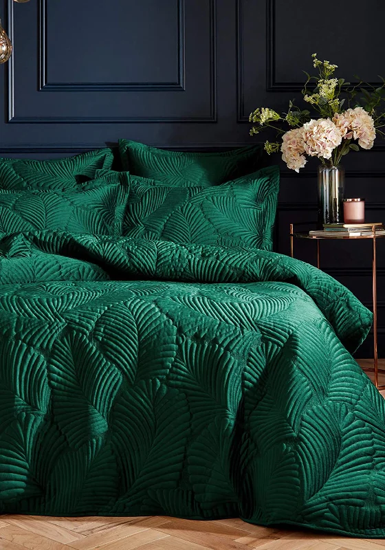 Minimalist - style duvet covers with clean lines and simple designsPaoletti Palmeria Quilted Velvet Double Duvet Set, Emerald