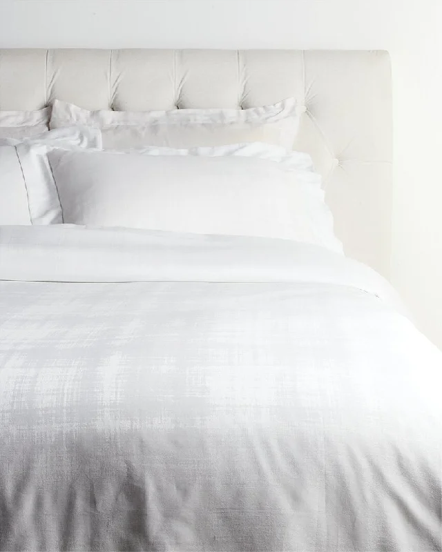 Linen duvet covers with a natural texture and breathabilitySinfonia Toscana by DEA Gregorio Jacquard Duvet Set