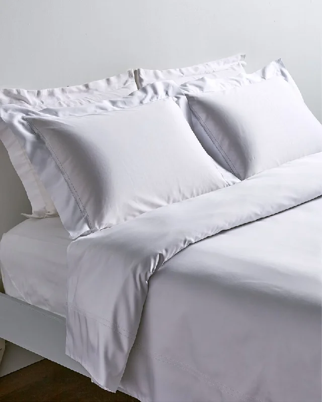 Guest - room duvet covers to make visitors feel welcome and comfortableSINFONIA TOSCANA by DEA Lusso Double Hemstitch Sateen Duvet Set