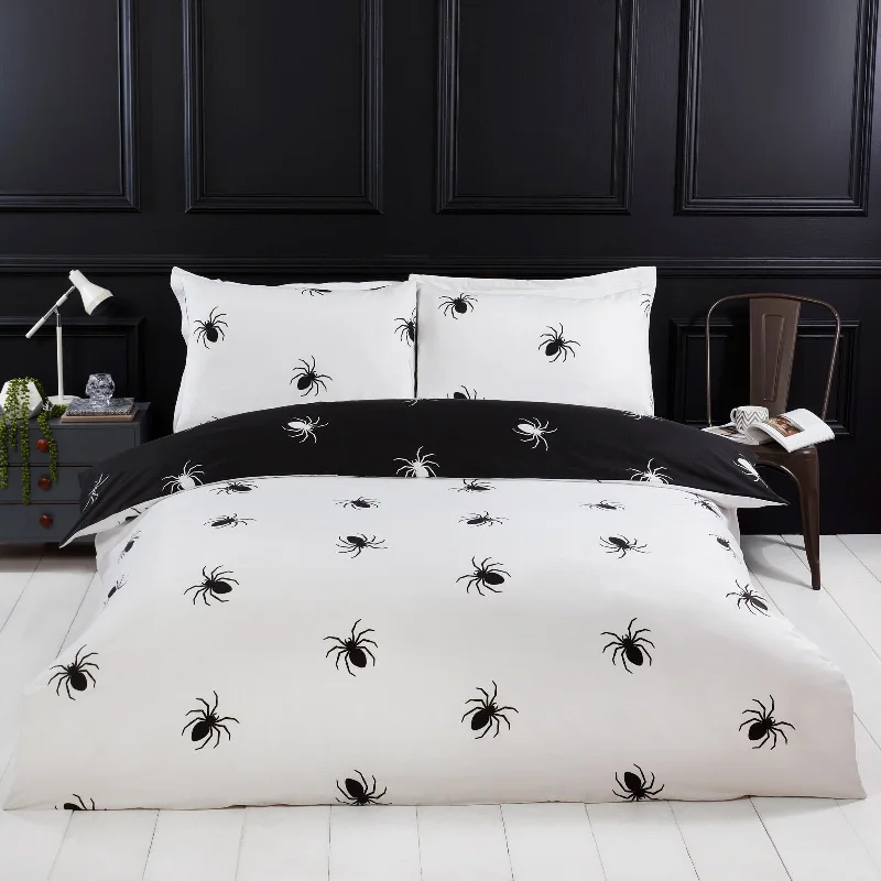 Velvet duvet covers for a plush and cozy lookSo Soft Black Spider Duvet Cover Set