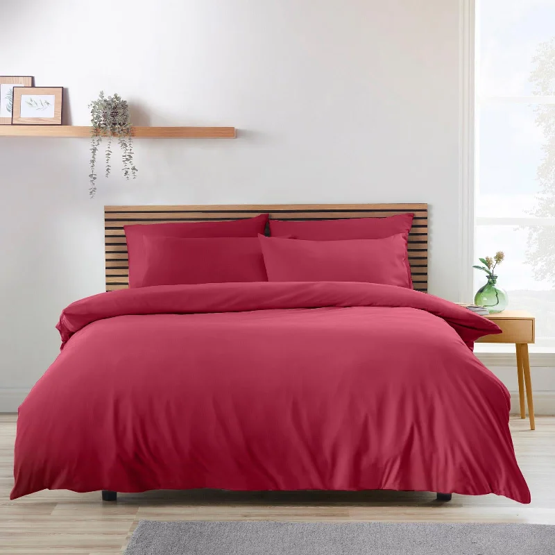 Striped duvet covers with bold or subtle stripes for a classic or nautical feelSo Soft Easy Iron Duvet Cover Set Hot Pink