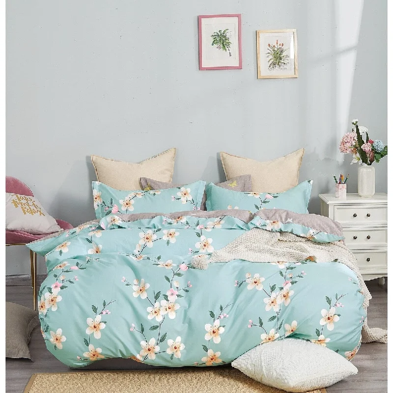 Down - filled comforters for supreme warmth and lightnessBrigitte Blue Floral 100% Cotton Reversible Comforter Set