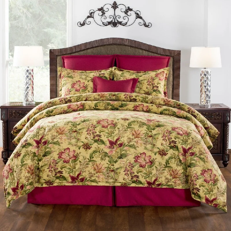 Full - size comforters suitable for full - sized beds in guest rooms or small bedroomsCrestmont jacquard gold and burgundy comforter set