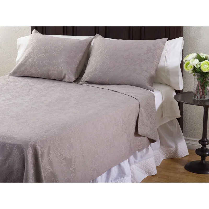 Latex - filled comforters with a bouncy texture and good supportMatelasse 3-Piece Coverlet Set