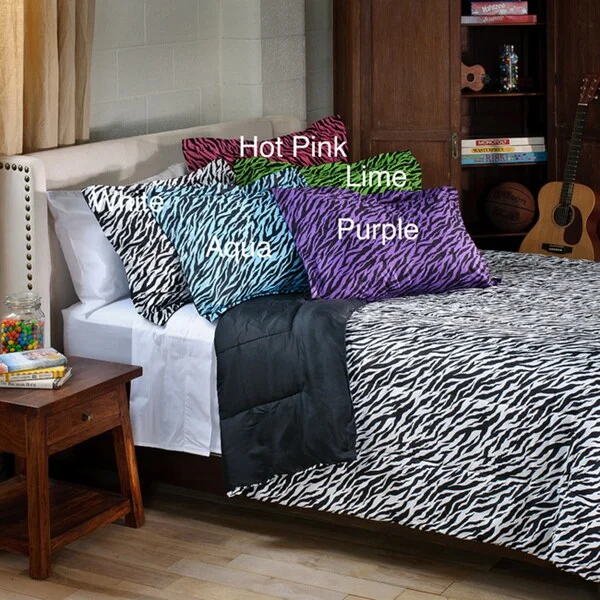 Down - filled comforters for supreme warmth and lightnessZebra 2-piece Twin-size Mini Comforter Set